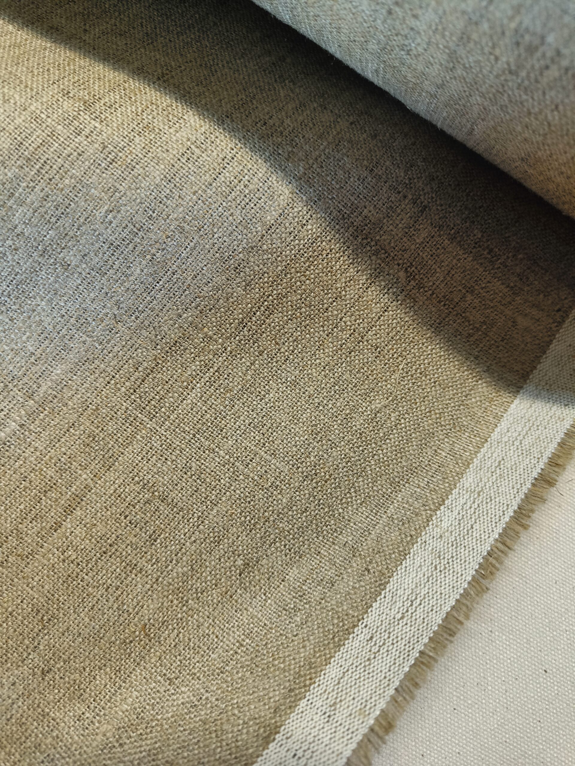 Płótno lniane gładzone 220cm, 235 gr, 0,1m.b. - obrazek 2